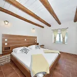 Lapis Zadarvillas *