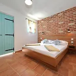 Lapis Zadarvillas Donje Rastane