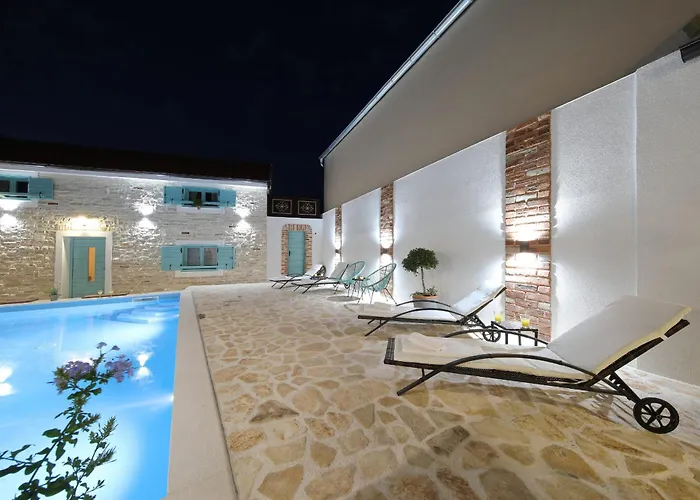 Lapis Zadarvillas *
