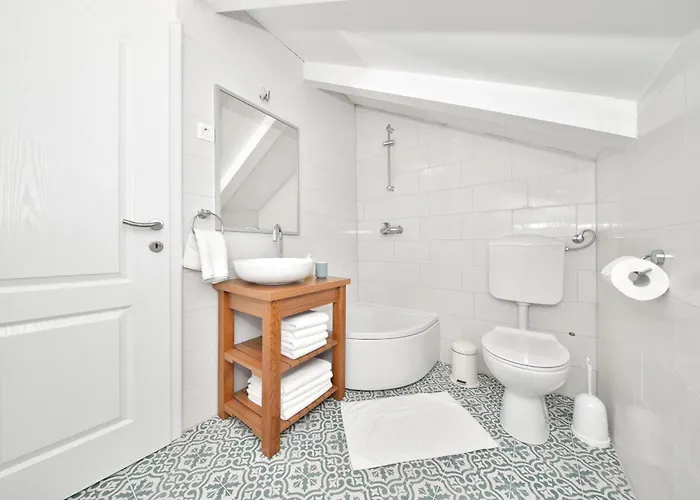 Lapis Zadarvillas Donje Rastane